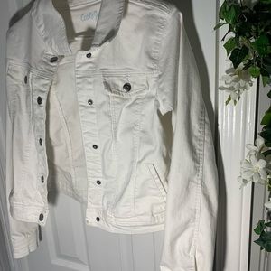 White jean jacket !
